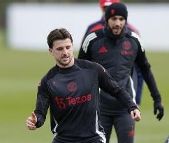 TA：曼联工资收入比英超最健康之一，问题是高薪球员经常上不了场